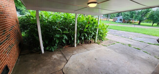 Foto del edificio - Single Family Home 3BR / 2.5BA
