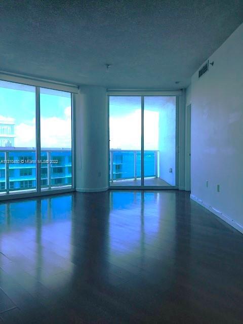 Foto del edificio - 1881 79th Street Causeway