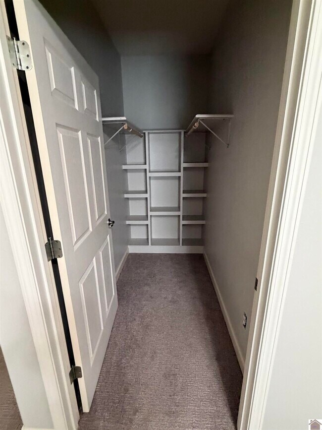 Foto del edificio - 2647 Legends Dr