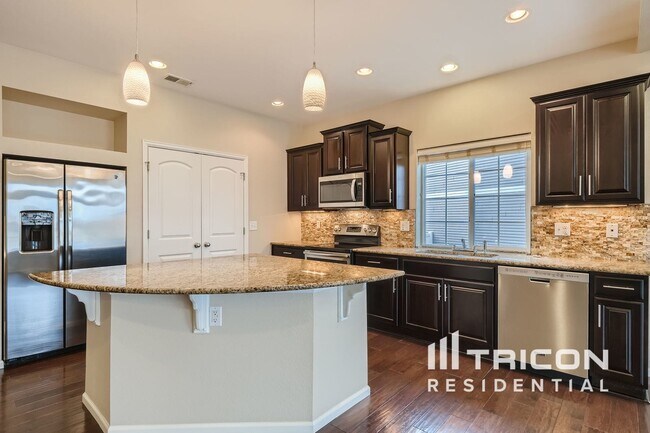 Foto del edificio - 3485 Maplewood Ln