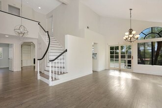 Building Photo - 9355 Vervain St