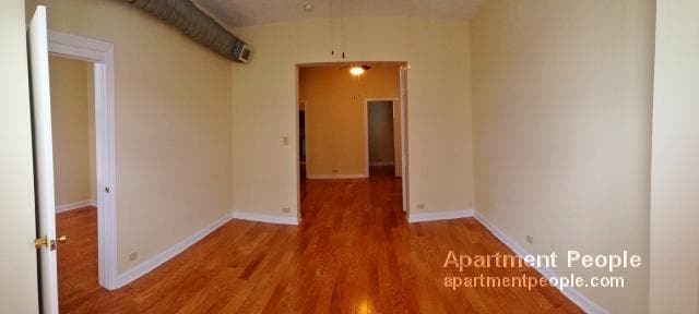 Building Photo - 1821 W North Ave