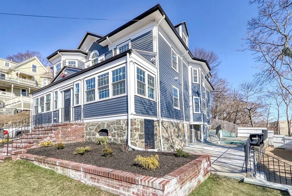 Foto principal - 7 Hillside Ave