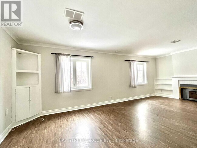 Building Photo - 316 Willowdale Ave