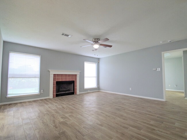 Foto del edificio - 4805 E Columbary Dr