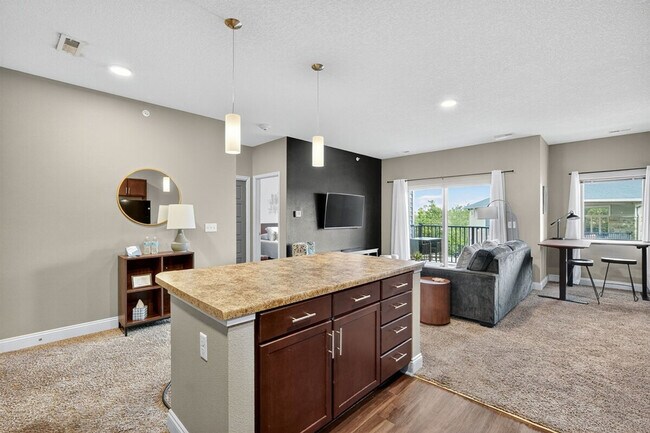 Foto del edificio - 8350 Cascade Ave