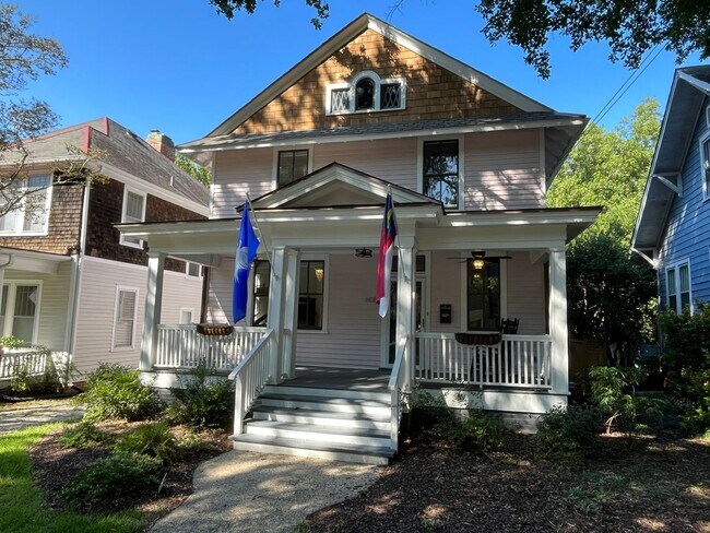 Building Photo - Incredible 3BD, 2.5BA House in Boylan Heig...