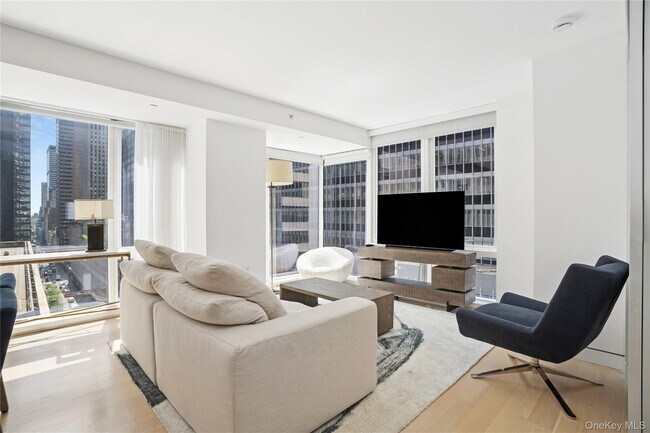 Foto del edificio - 135 W 52nd St