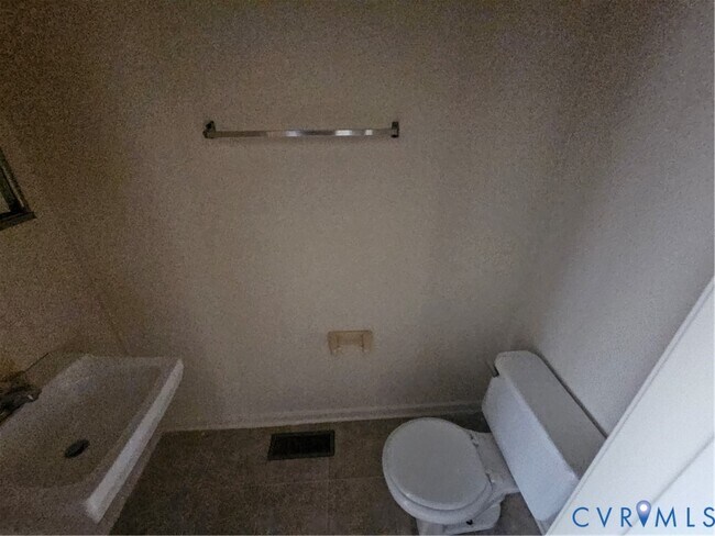 Building Photo - 2301 Ives Ln