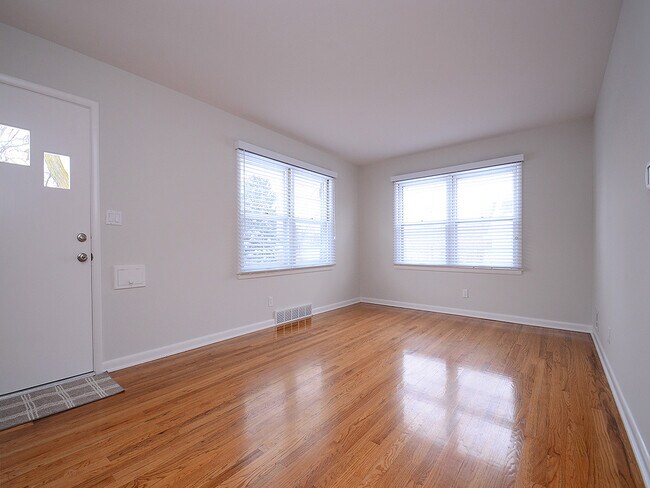 Foto del edificio - 5630 Erskine St