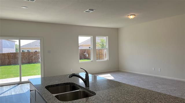 Building Photo - 702 Camden Dr