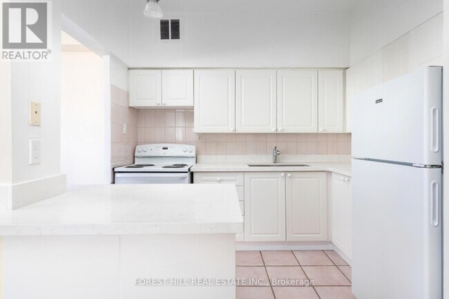 Building Photo - 34 Walmer Rd