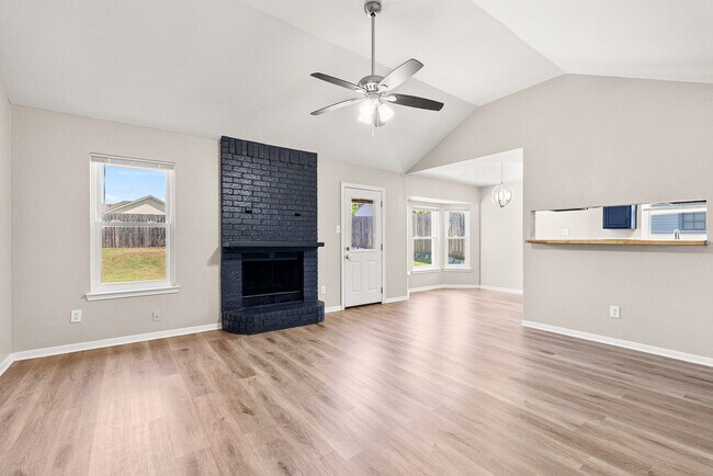 Foto del edificio - 2703 Fieldstone Dr