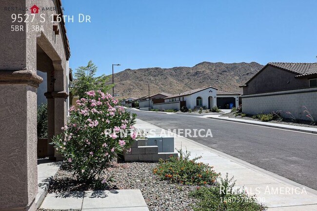 Foto del edificio - Beautiful 5-bed/3-bath home in Phoenix!