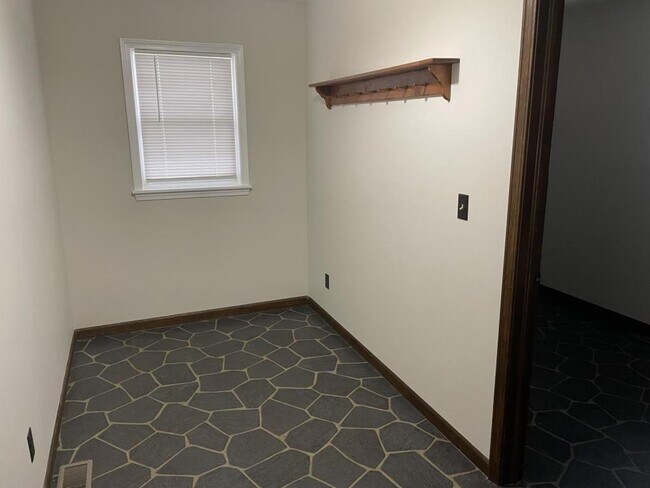 Building Photo - 10167 W 600 S, Modoc IN