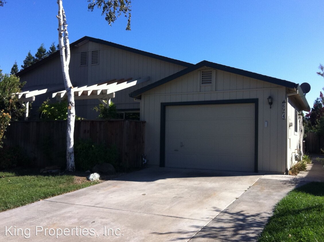 Primary Photo - 3 br, 2 bath House - 624 Robin Place