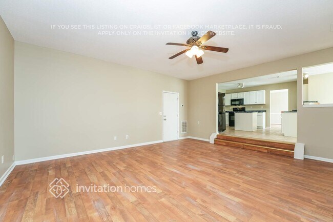 Foto del edificio - 489 Lakewater Estates Dr