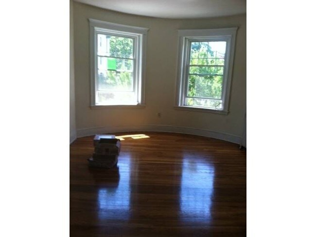 Building Photo - 183 Winthrop Rd