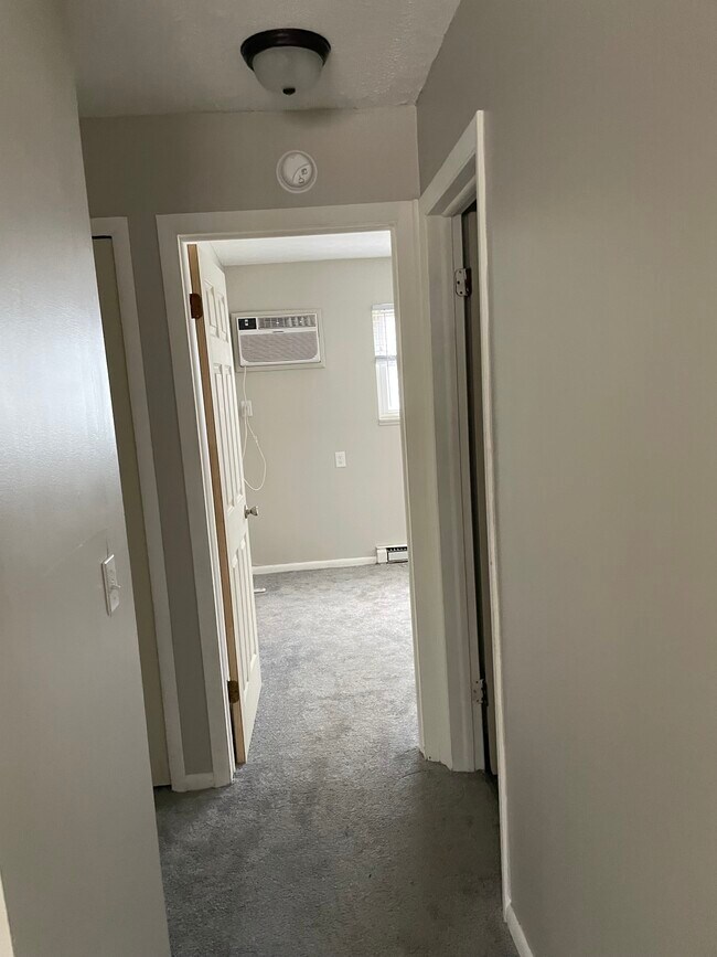 Foto del edificio - 1829 Miles Ave NW