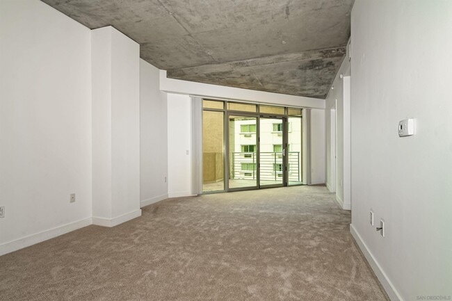 Building Photo - 801 Ash St
