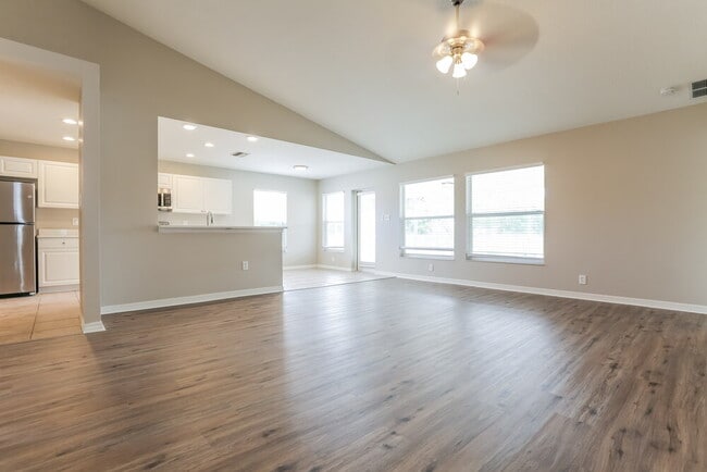 Foto del edificio - 315 116th St E
