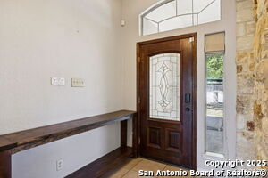 Foto del edificio - 5902 Tree View St
