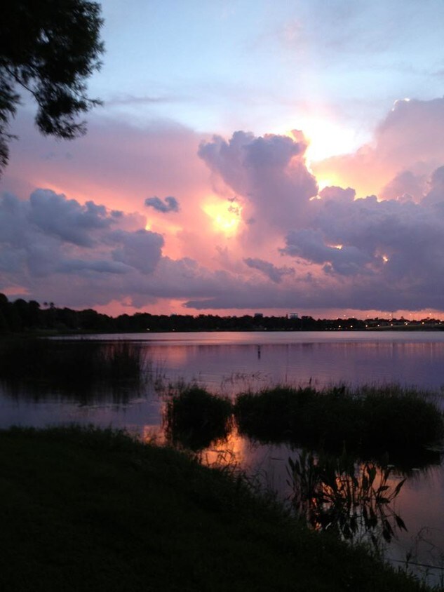 Lake Underhill vecindario. - 4212 Lake Underhill Rd