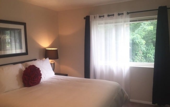 Foto del edificio - Round Hill Apartments of Chevy Chase