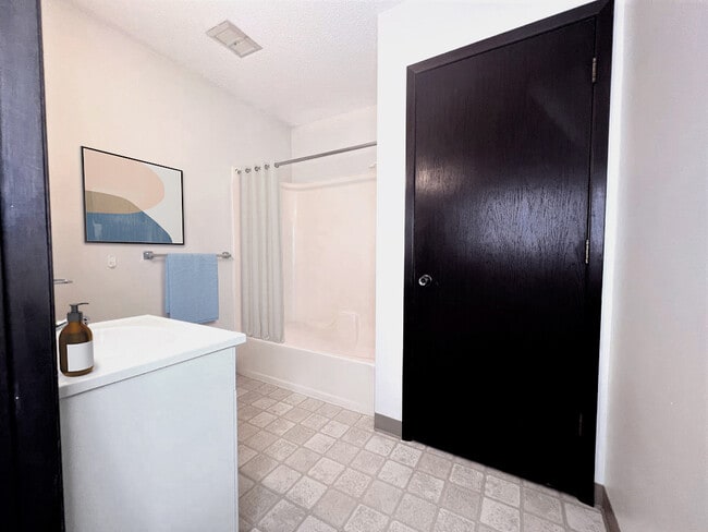Building Photo - Bergengreen Apartments