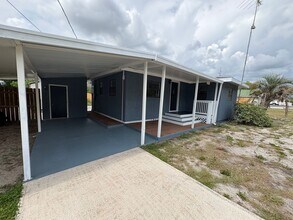 Building Photo - 4021 Lake Saunders Dr