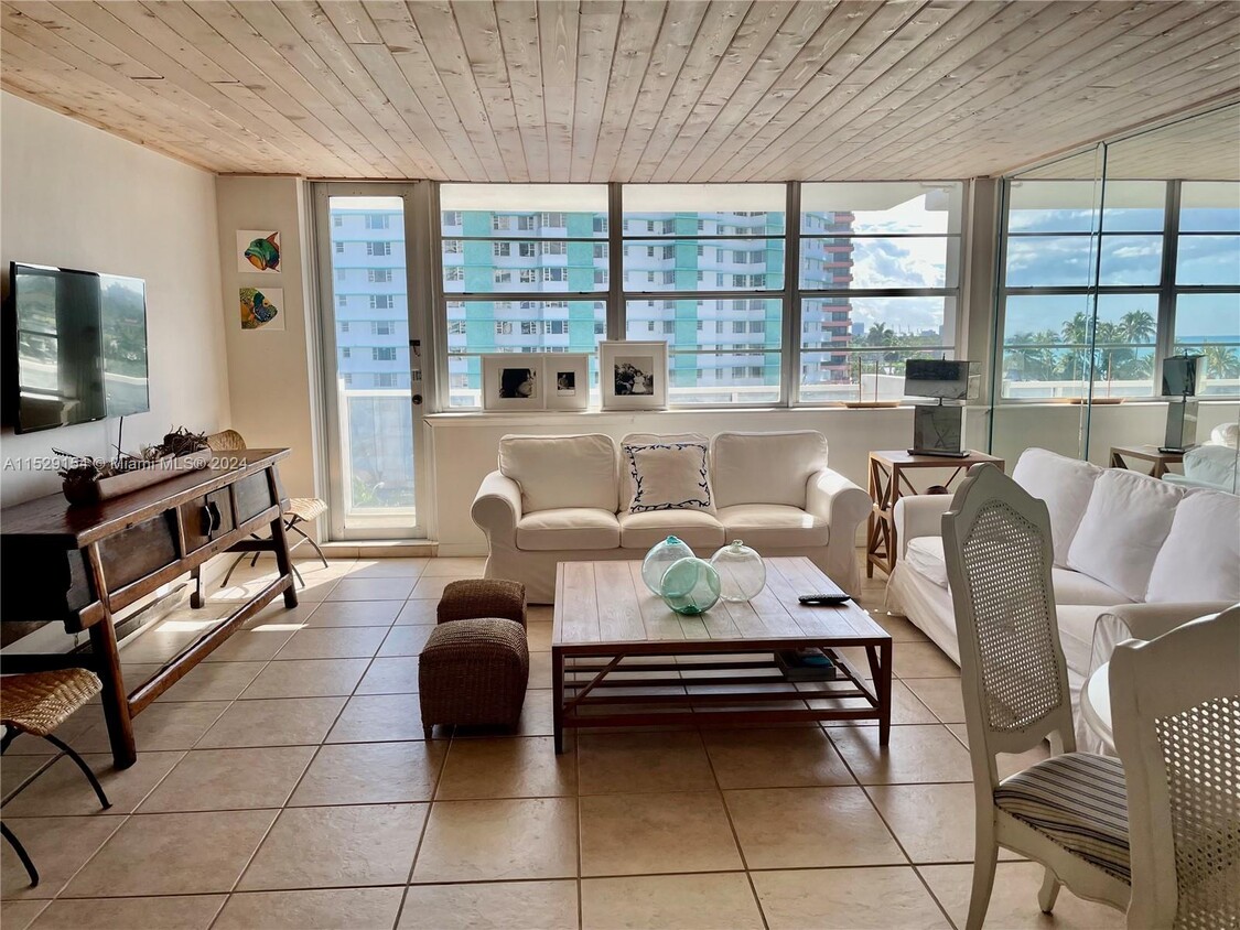 Foto principal - 5313 Collins Ave