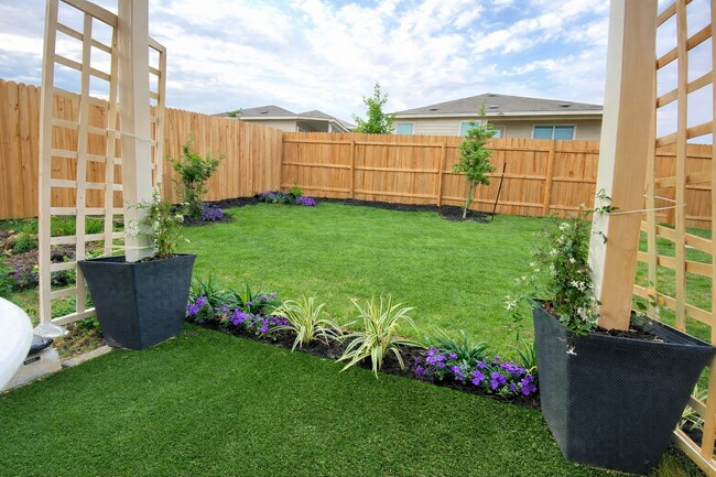 Foto del edificio - 14105 Feed Park