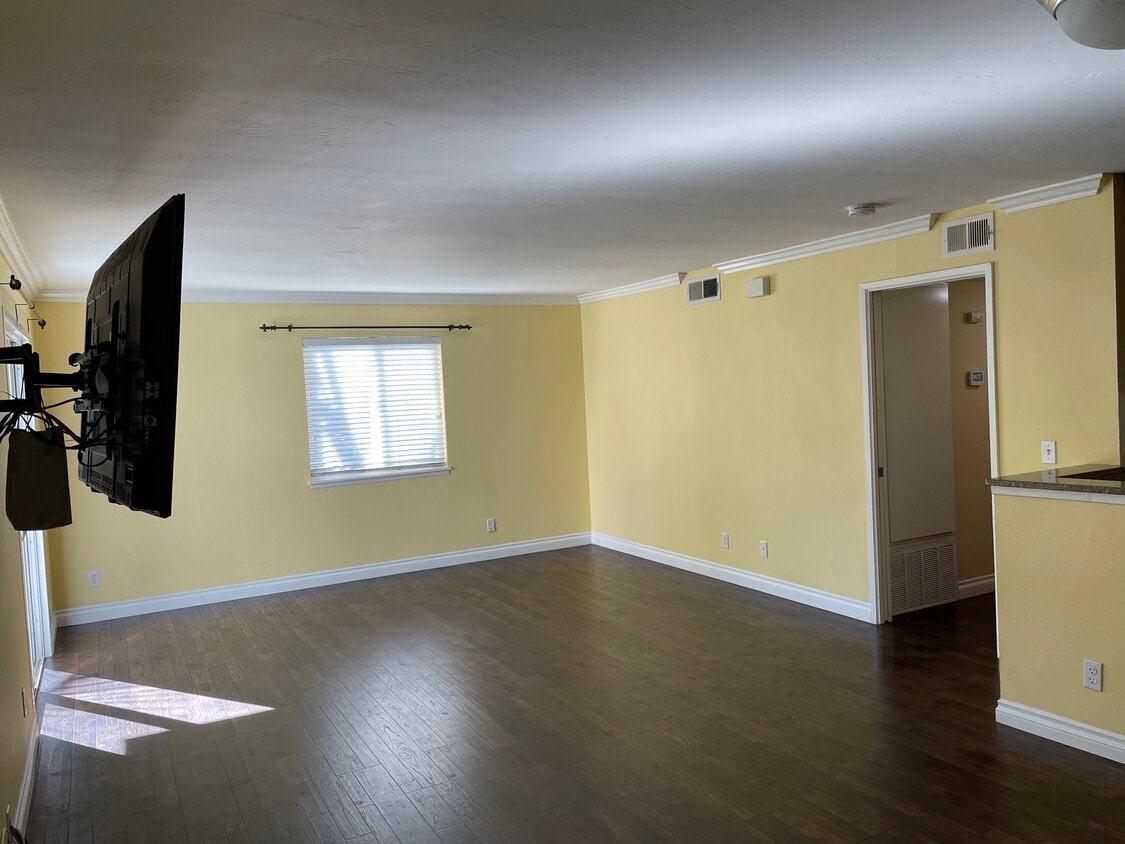 1756 Essex St Unit 212, San Diego, CA 92103 Condo for Rent in San