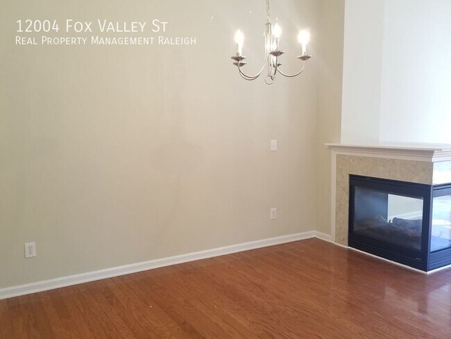 Building Photo - 12004 Fox Valley St