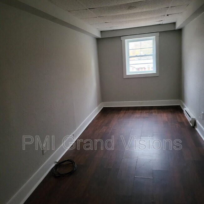 Foto del edificio - 941 E Cantrell St