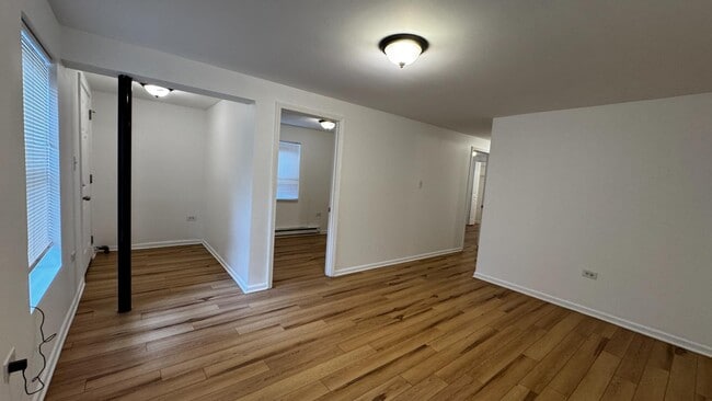 Building Photo - 915 N Monticello Ave