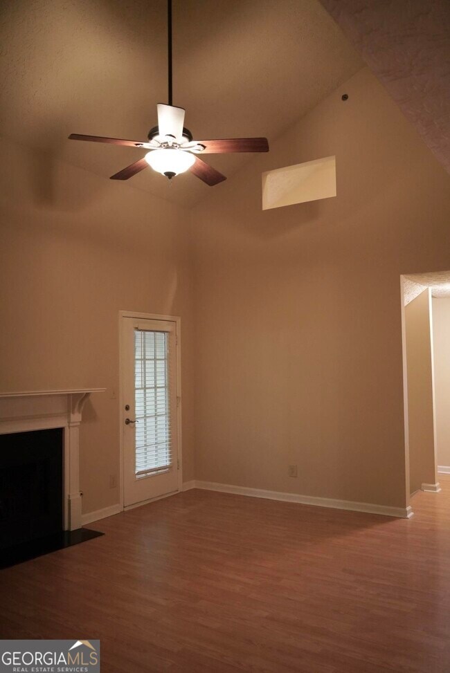 Foto del edificio - 4001 Riverlook Pkwy SE