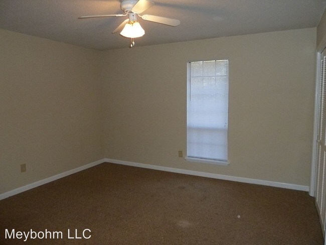 Building Photo - 4 br, 2 bath House - 710 Stillwater Dr.