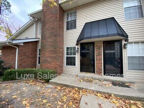 Building Photo - 3200 W Britton Rd