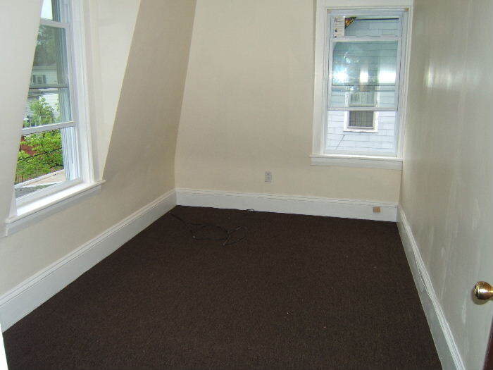 Building Photo - 25 Dyer Ave