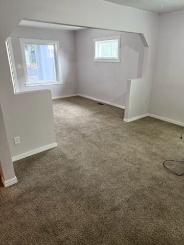 Área de estar - 1000 S Denver St