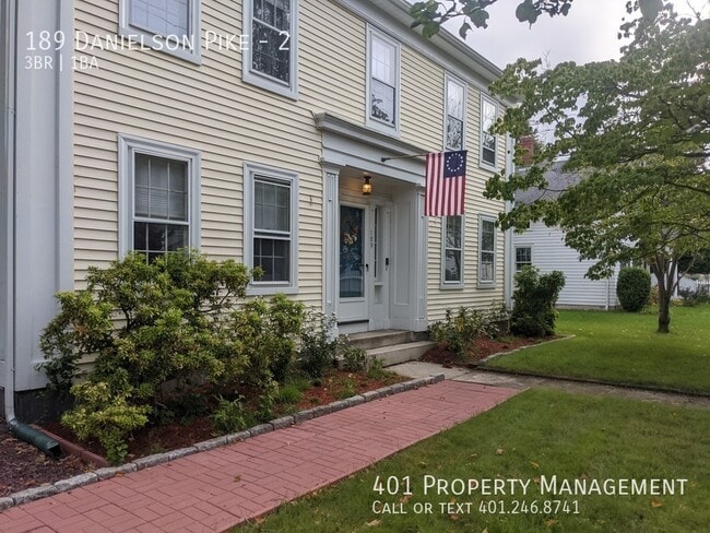 Building Photo - Downtown Scituate Townhouse for rent