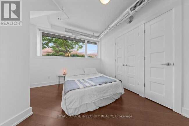 Building Photo - 150 Greenfield Ave