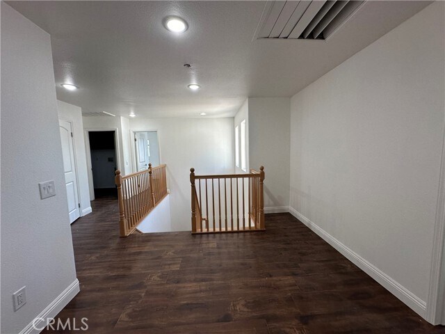 Foto del edificio - 36848 Torrey Pines Dr