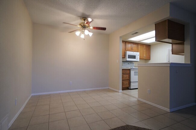 Foto del edificio - 844 Tenderfoot Hill Rd