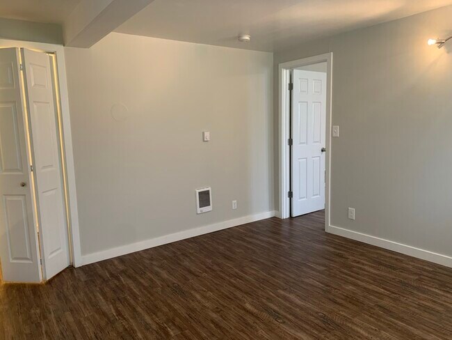 Foto del edificio - 1633 10th Ave W