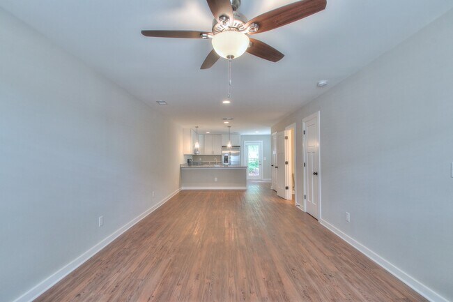 Building Photo - 612 Hadley Village Blvd