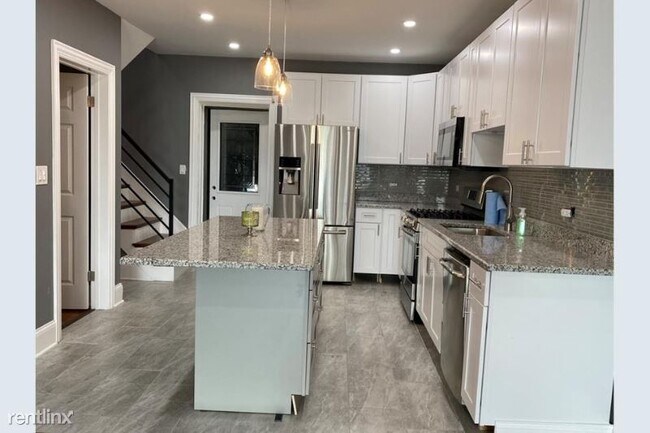 Building Photo - 5 br, 2 bath House - 5522 W 65th St