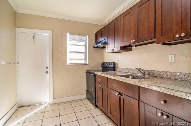 Foto del edificio - 712 NW 14th Terrace