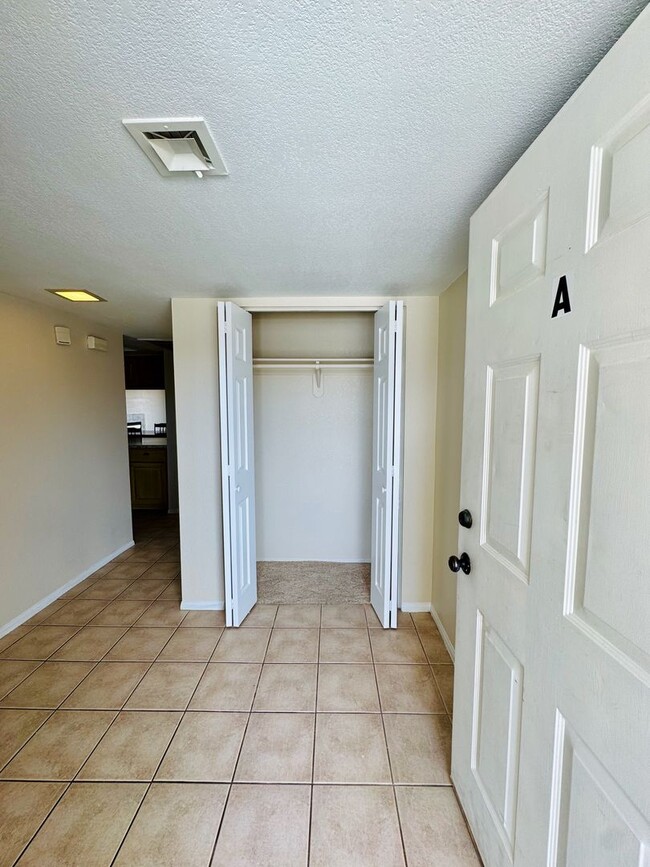 Foto del edificio - 3-Bedroom Condo with Spectacular Views in Riverview Bluffs